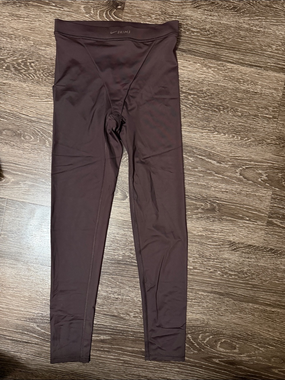 NIKE SKIMS V PANEL LEGGING IN PHOENIX / Size S 26 inch